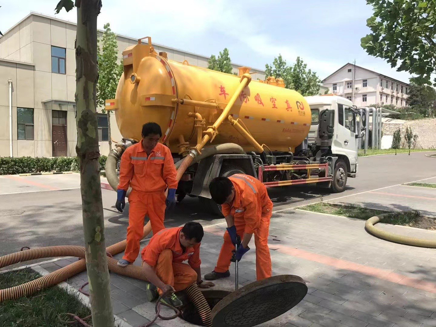 盖州化粪池清理与5-8吨吸粪车施工效率分析